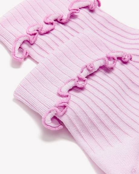 Chaussettes courtes en pointelle c&ocirc;tel&eacute;e avec bord ondul&eacute;