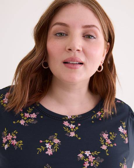 Crew-Neck Knit Top with Puffy-Sleeves