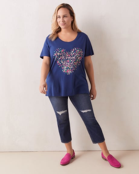 Boyfriend Fit Scoop Neck T-Shirt - In Every Story