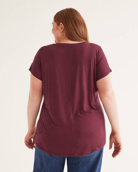 Modern-Fit Extended-Sleeve Tee - PENN. Essentials