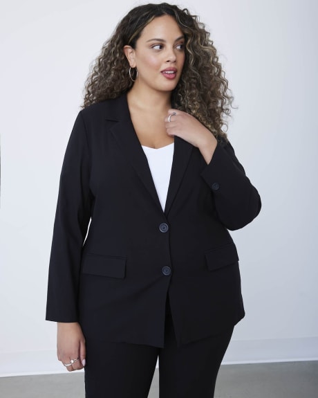 Responsible, Single-Breasted Black Blazer with Notched Lapel