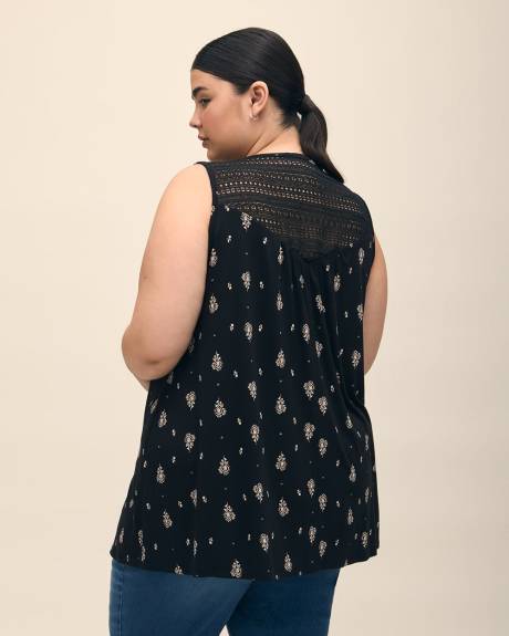 Responsible, Sleeveless V-Neck Knit Top With Crochet