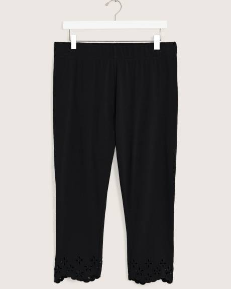 Fashion Capri Legging with Eyelet Embroidery