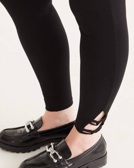 Responsible, Fashion Legging with Side Twisted Lattice - PENN. Essentials