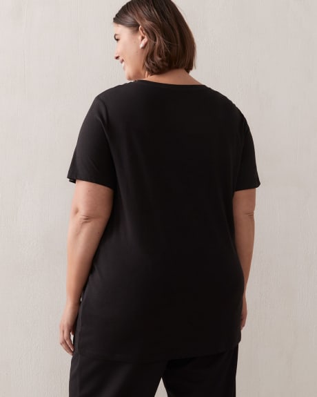 Boyfriend Fit Scoop Neck T-Shirt - In Every Story