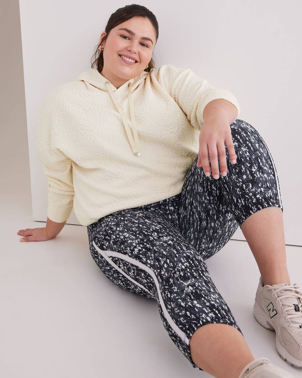 Plus size on sale printed capri leggings
