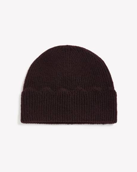 Ribbed Knit Beanie with Scalloped Cuff