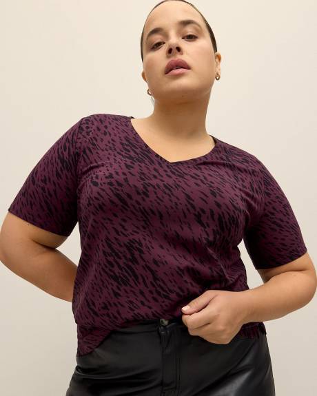 T-shirt encolure en V, coupe silhouette - Addition Elle - Essentiels PENN.