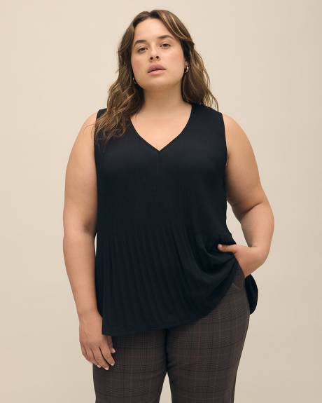 Responsible, Sleeveless A-Line Pleated Blouse