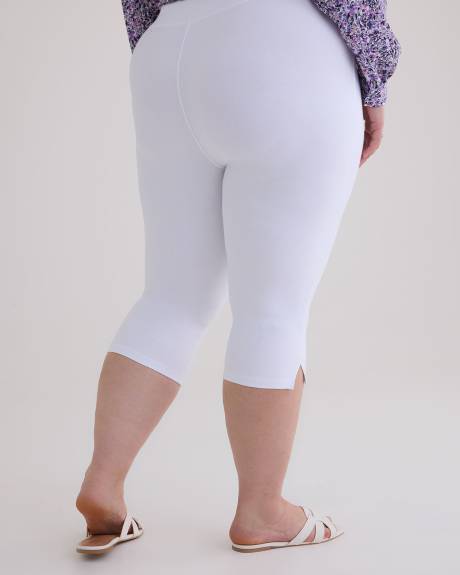 White Denim Capri Legging - PENN. Essentials