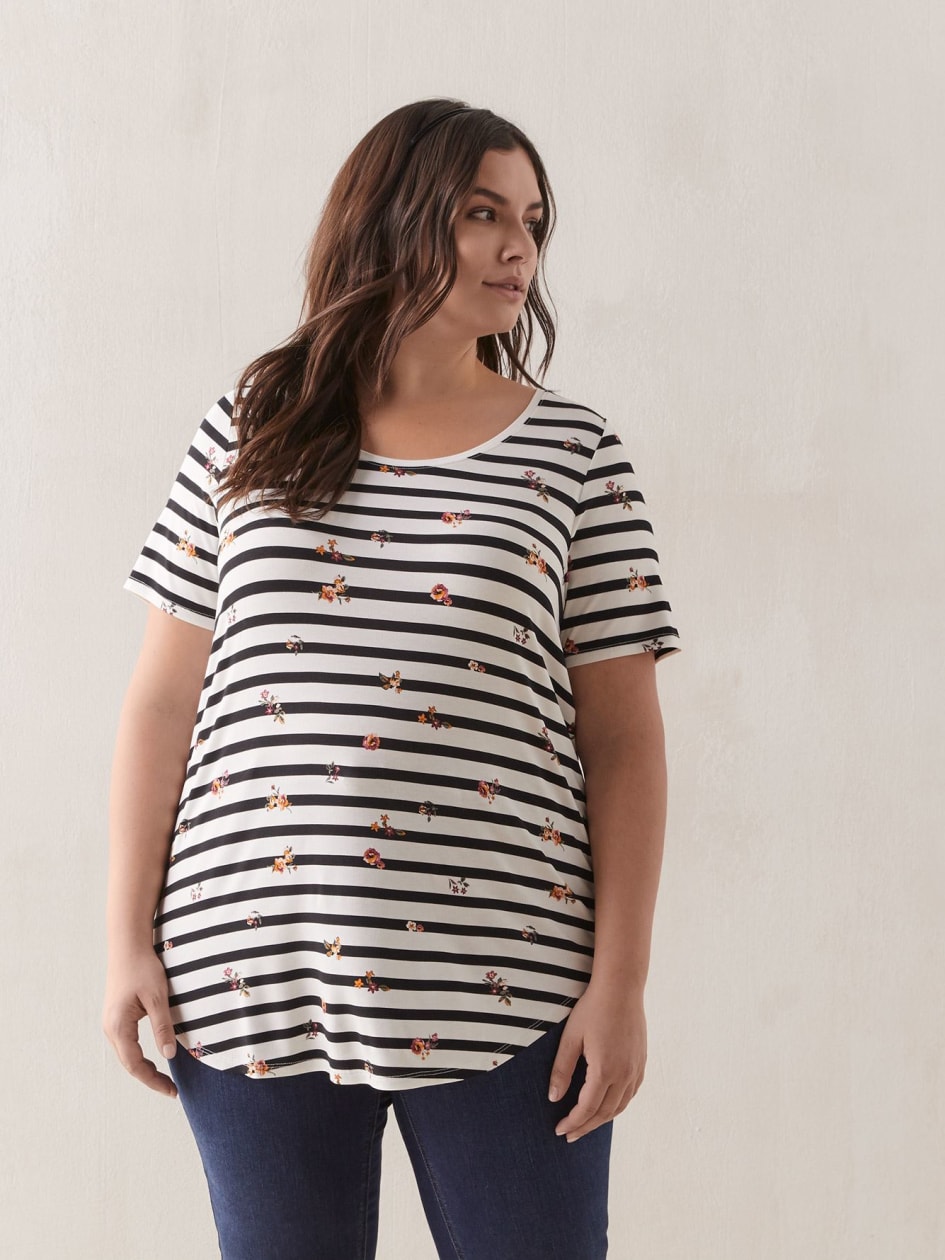 Modern-Fit Scooped Neck Printed Tee - In Every Story