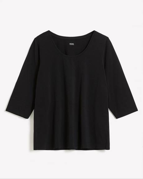 Silhouette-Fit Scoop Neck T-Shirt - PENN. Essentials