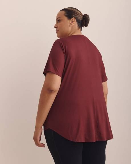 Responsible, Short-Sleeve Tee with Rounded Hem - Active Zone