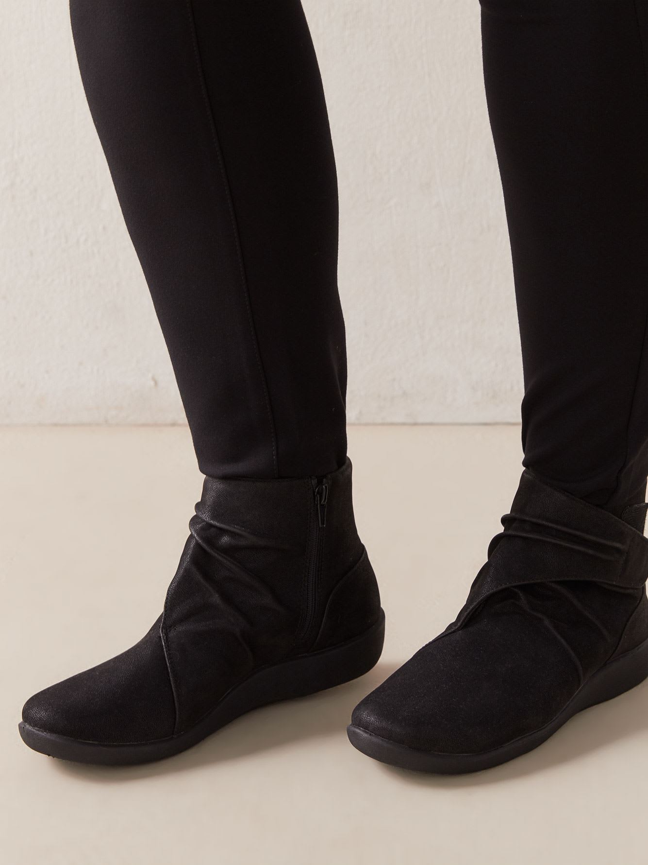 clarks sillian tana