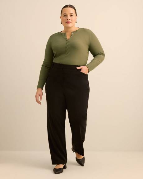 Haut c&ocirc;tel&eacute; &agrave; manches longues et col Henley