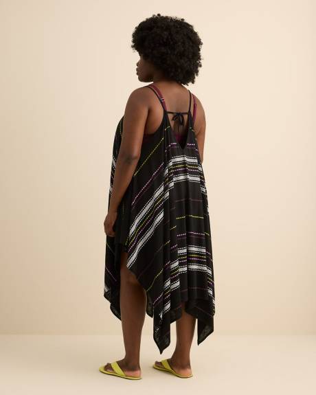 Robe noire cache-maillot à ourlet asymétrique