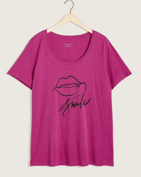 Boyfriend Fit Scoop Neck T-Shirt - In Every Story