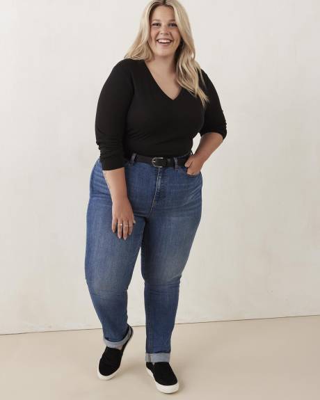 Girlfriend Tunic with V-Neck - PENN. Essentials