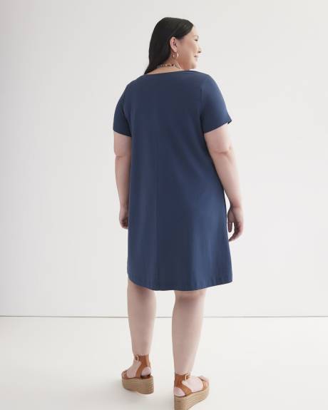 Short-Sleeve Swing Knit Dress