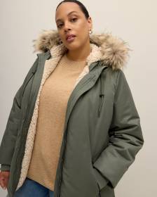 Parka doublé en sherpa avec capuche à fourrure synthétique