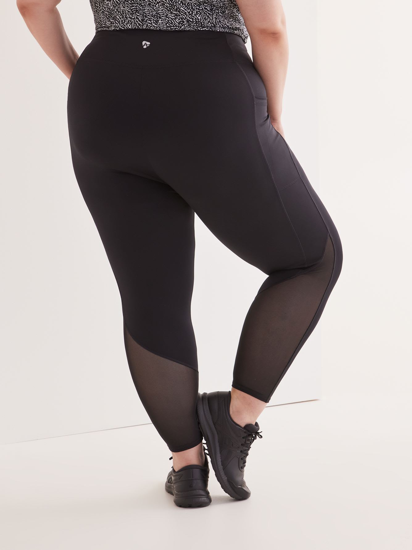 Women's Solid High Waist Leggings with Mesh Panel and Side Pockets