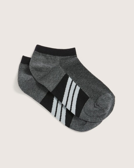 Mesh Top Sports Socks with Striped Sole - Active Zone