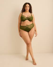 Culotte cheeky en dentelle verte avec devant en microfibre - D&eacute;esse Collection