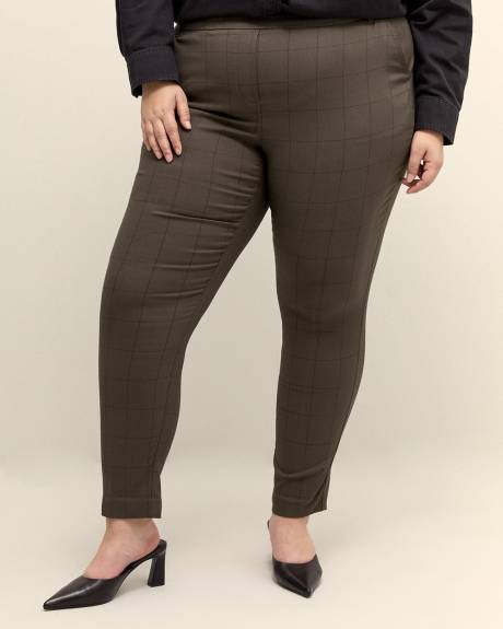 Khaki Savvy-Fit Skinny-Leg Pant - PENN. Essentials