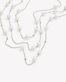 Collier long à trois chaînes ornées de perles