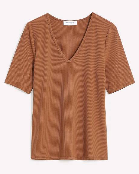 Ribbed V-Neck Tee - Addition Elle - PENN. Essentials