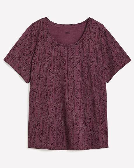 Printed Curvy-Fit Crewneck Tee - PENN. Essentials