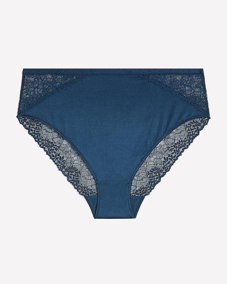 Culotte échancrée en satin bleu avec dentelle et maille - Déesse Collection Culotte échancrée en satin bleu avec dentelle et maille - Déesse Collection