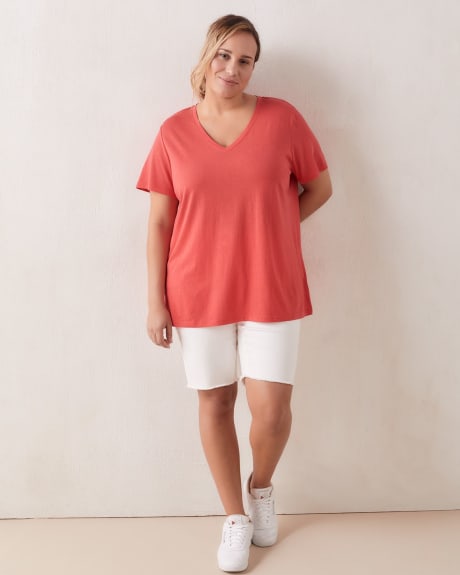 T-shirt coupe boyfriend à col en V - In Every Story