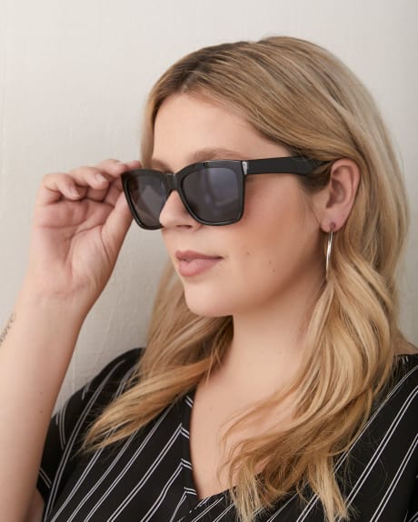 Wayfarer Plastic Sunglasses - In Every Story
