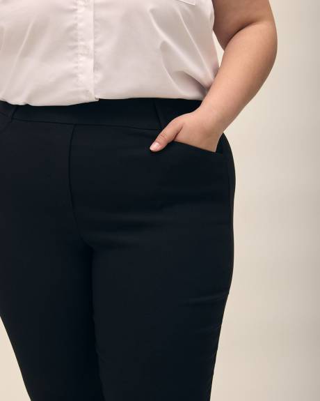 Pantalon capri, coupe ingénieuse, tissu responsable