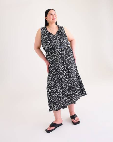 Robe longue sans manches avec encolure fendue à volants, tissu responsable