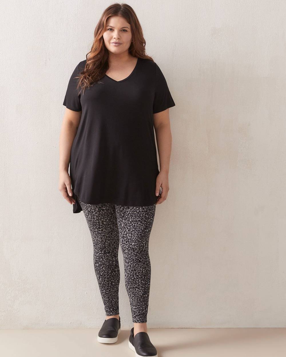Modern Fit V-Neck Tunic - In Every Story
