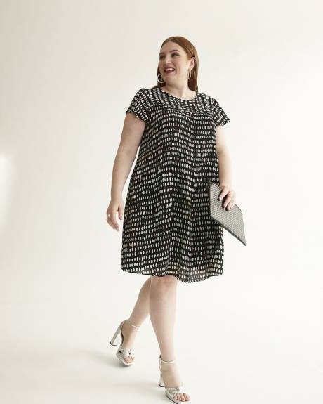 Robe plissée imprimée avec manches courtes à volants, tissu responsable