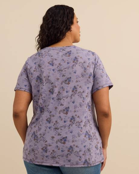 T-shirt imprim&eacute; &agrave; col rond, coupe curvy - Essentiels PENN.