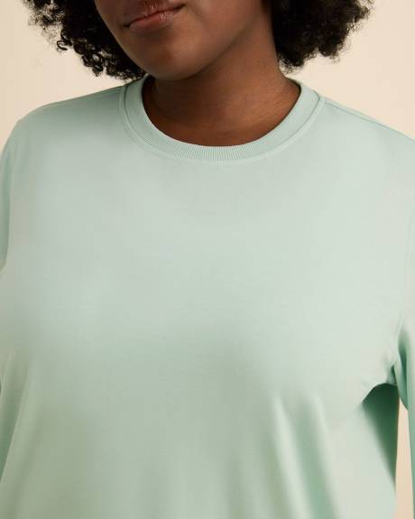 Long-Sleeve Boyfriend-Fit Crew Neck Sweatshirt