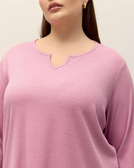 Curvy-Fit Waffle Knit Split Neck Tee - PENN. Essentials