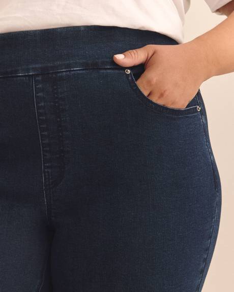 Savvy Fit Pull-On Straight-Leg Jeans - d/c JEANS