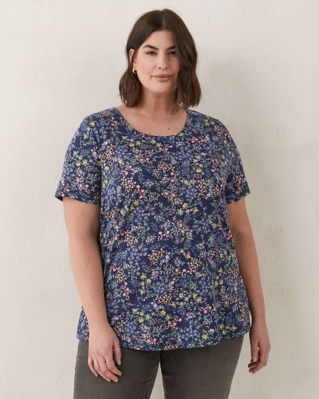 Printed Crew-Neck Curvy Tee - In Every Story