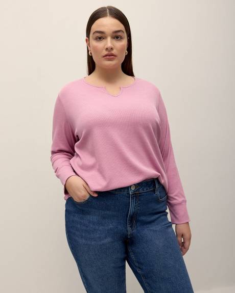 Curvy-Fit Waffle Knit Split Neck Tee - PENN. Essentials
