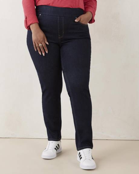 Petite, Savvy Fit Pull-On Straight Leg Jeans - d/c JEANS - PENN. Essentials