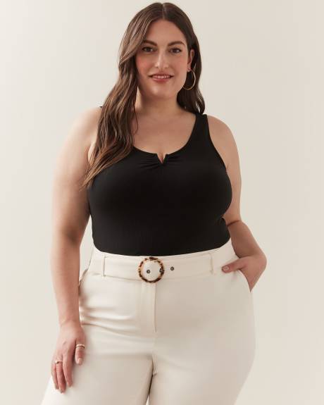 Responsible, Sleeveless Long V-Detailed Neckline Top
