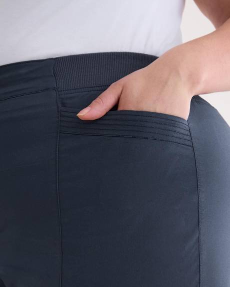 Cotton Capri with Ribbed Waistband