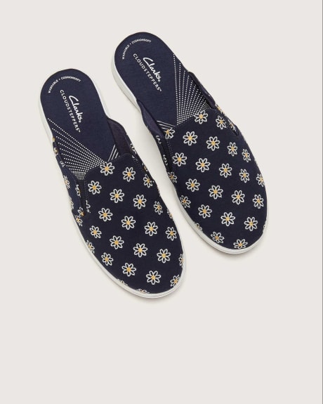 Wide Width Breeze Shore Shoes - Clarks