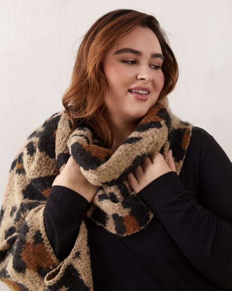 Knitted Cheetah Print Scarf - In Every Story