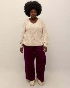 Pantalon en velours côtelé à jambe évasée, coupe galbée